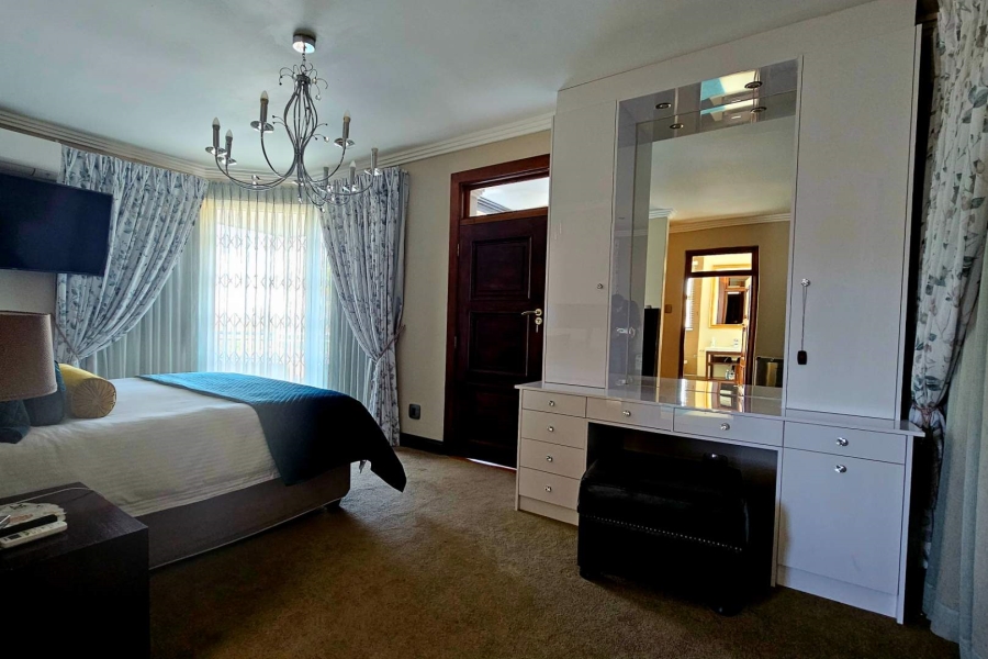 4 Bedroom Property for Sale in Heuwelsig Free State